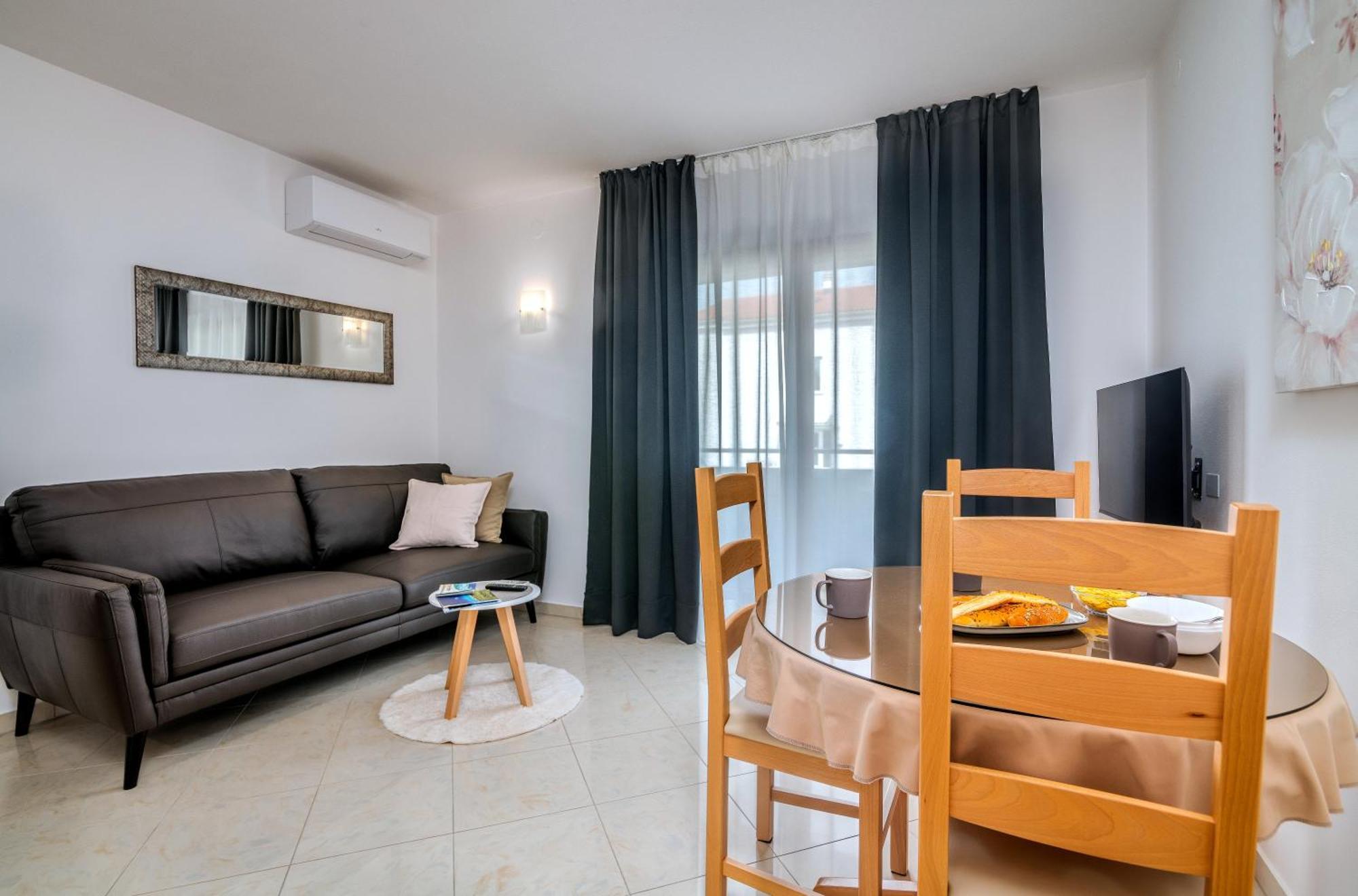 Apartments Kvarner Malinska Exterior foto
